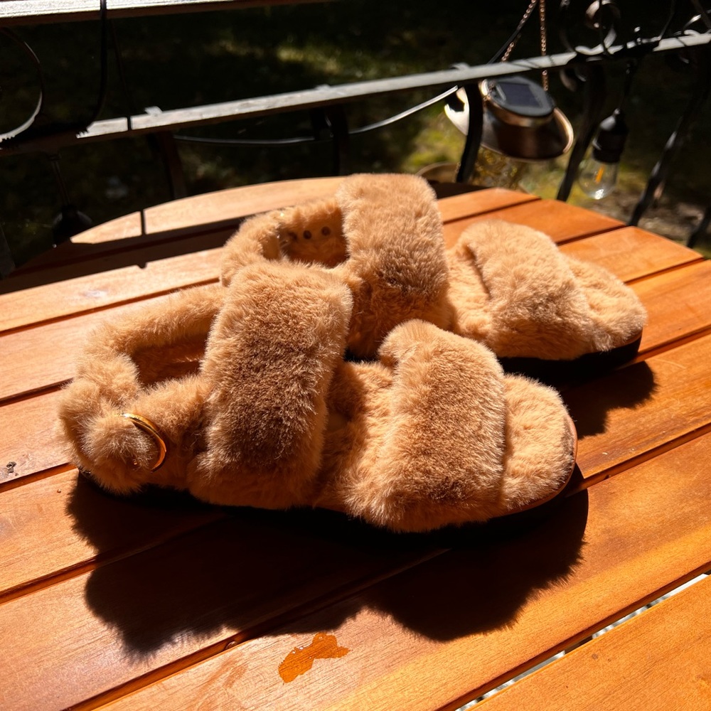 NWT Stuart Weitzman fluffy shoes Size 8 - Picture 5 of 13